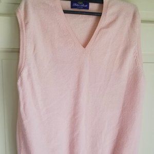 Peter Scott pink vest from Scotland medium